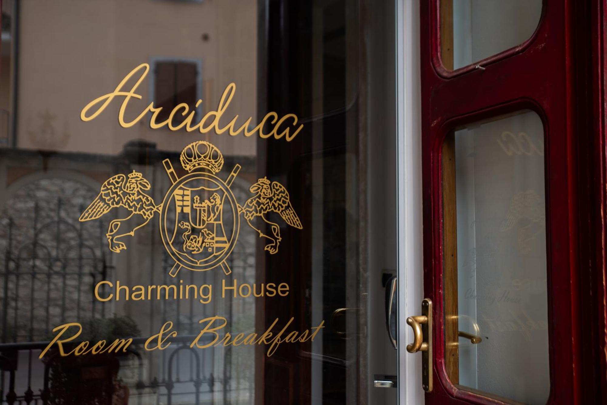Arciduca Charming House Room & Breakfast Arco Bagian luar foto