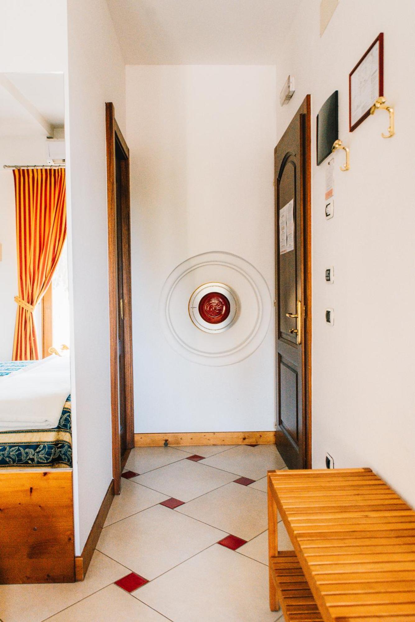 Arciduca Charming House Room & Breakfast Arco Bagian luar foto