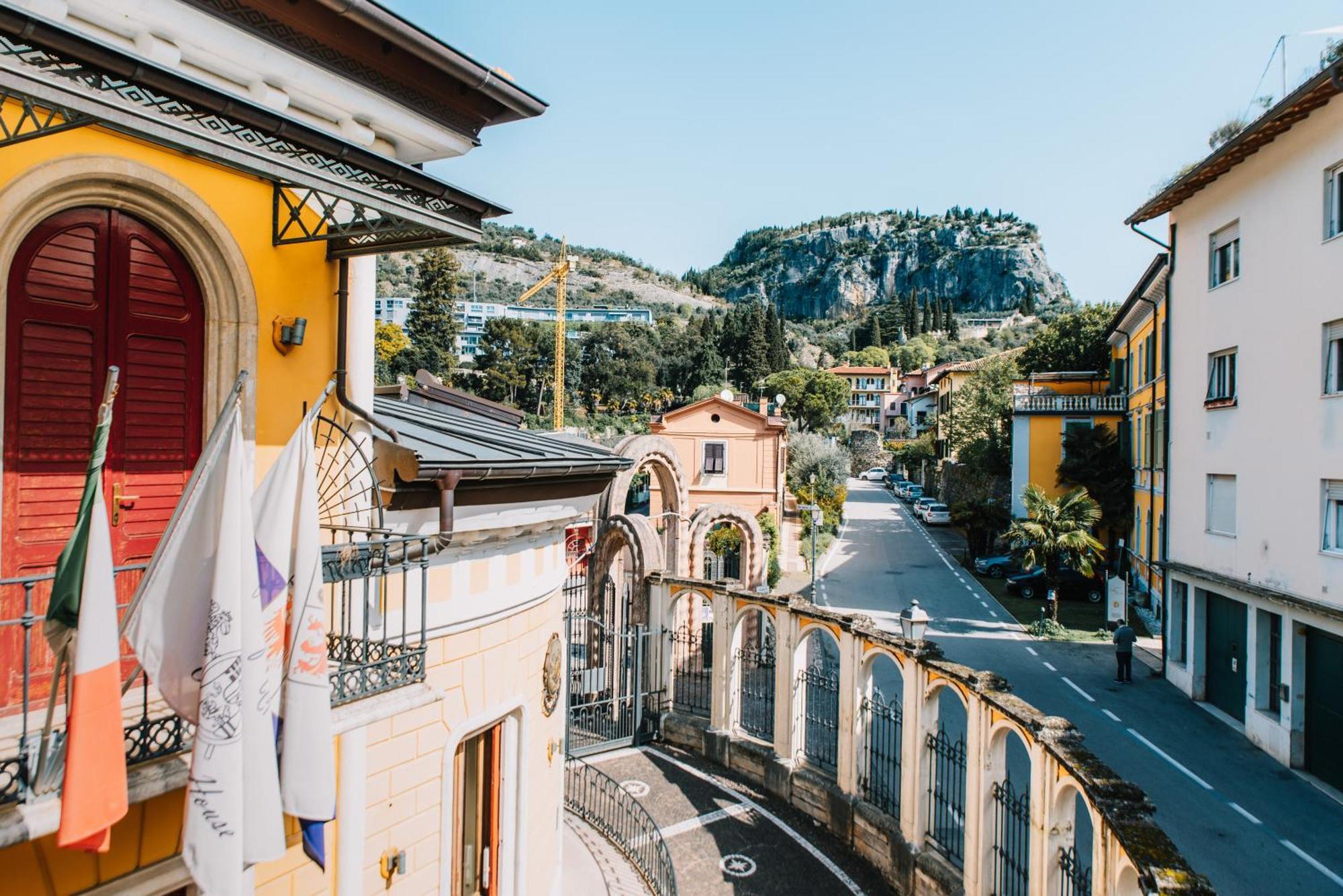 Arciduca Charming House Room & Breakfast Arco Bagian luar foto